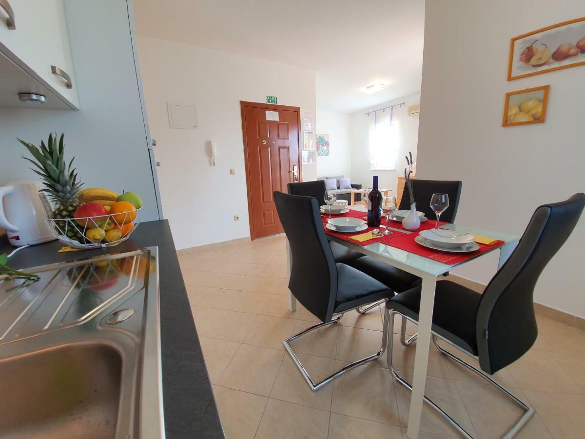 Apartment Tihana トロギール エクステリア 写真