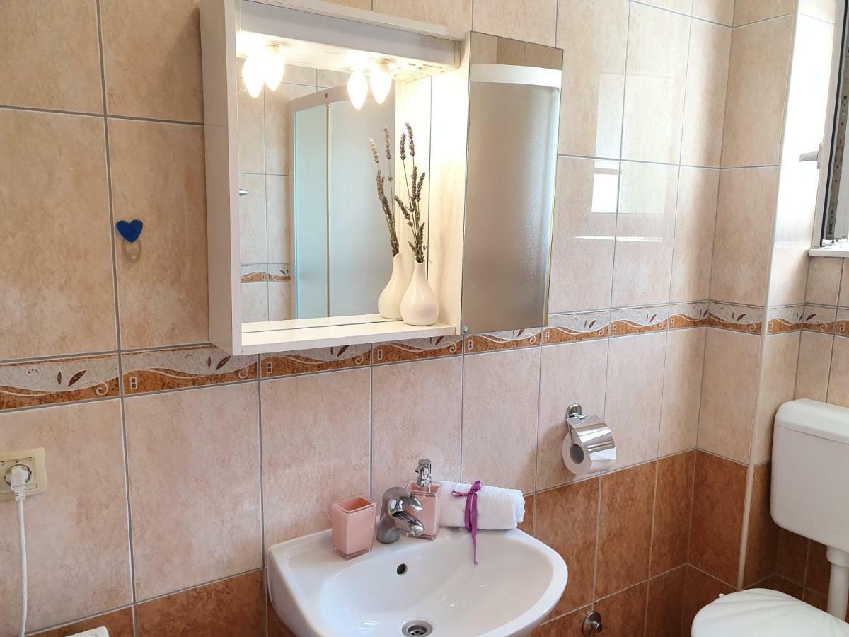 Apartment Tihana トロギール エクステリア 写真