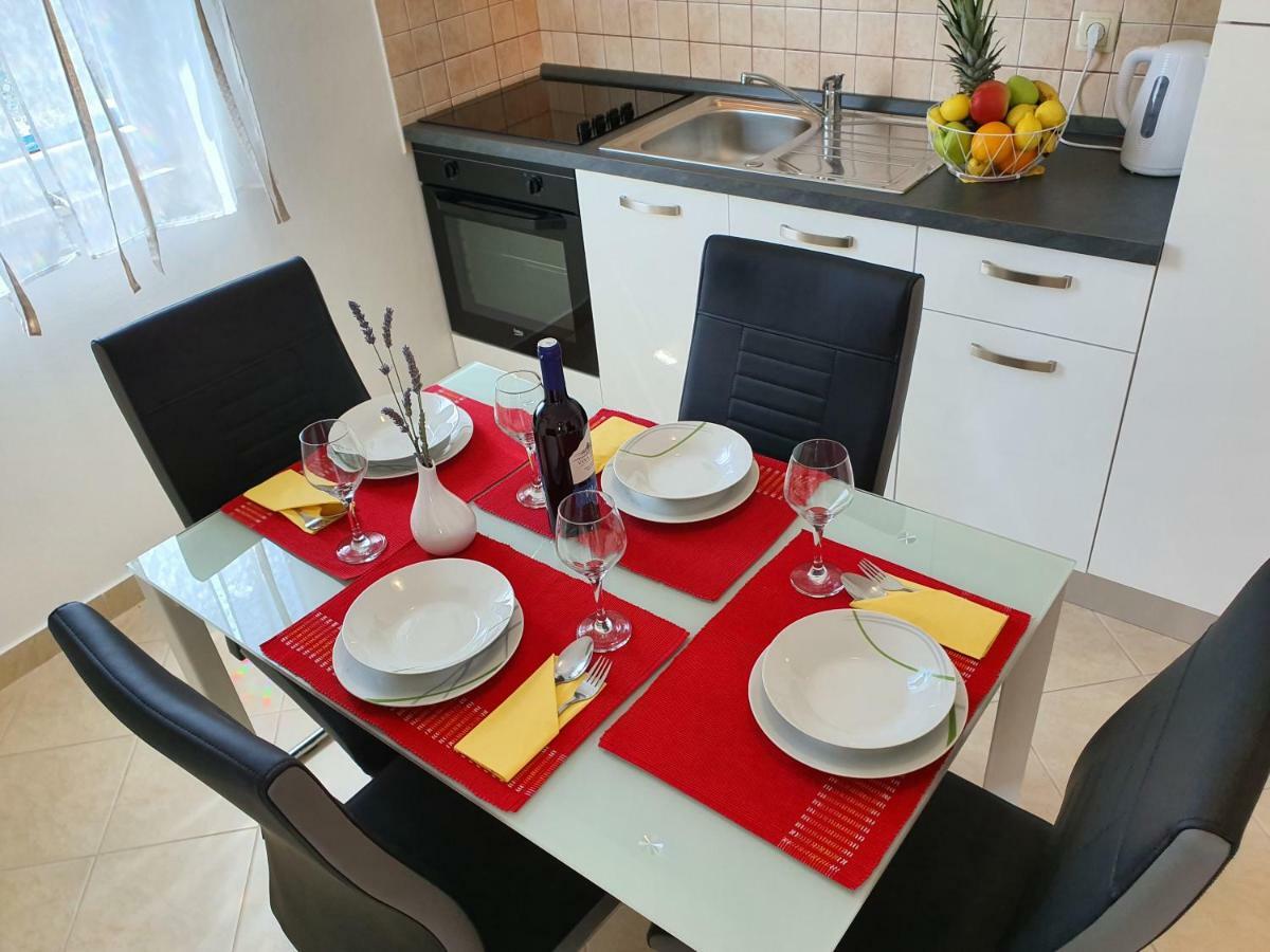 Apartment Tihana トロギール エクステリア 写真